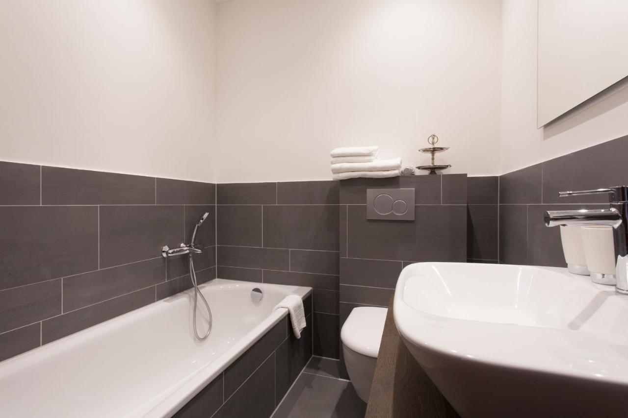 Hotel Angerland Garni ラーティンゲン エクステリア 写真