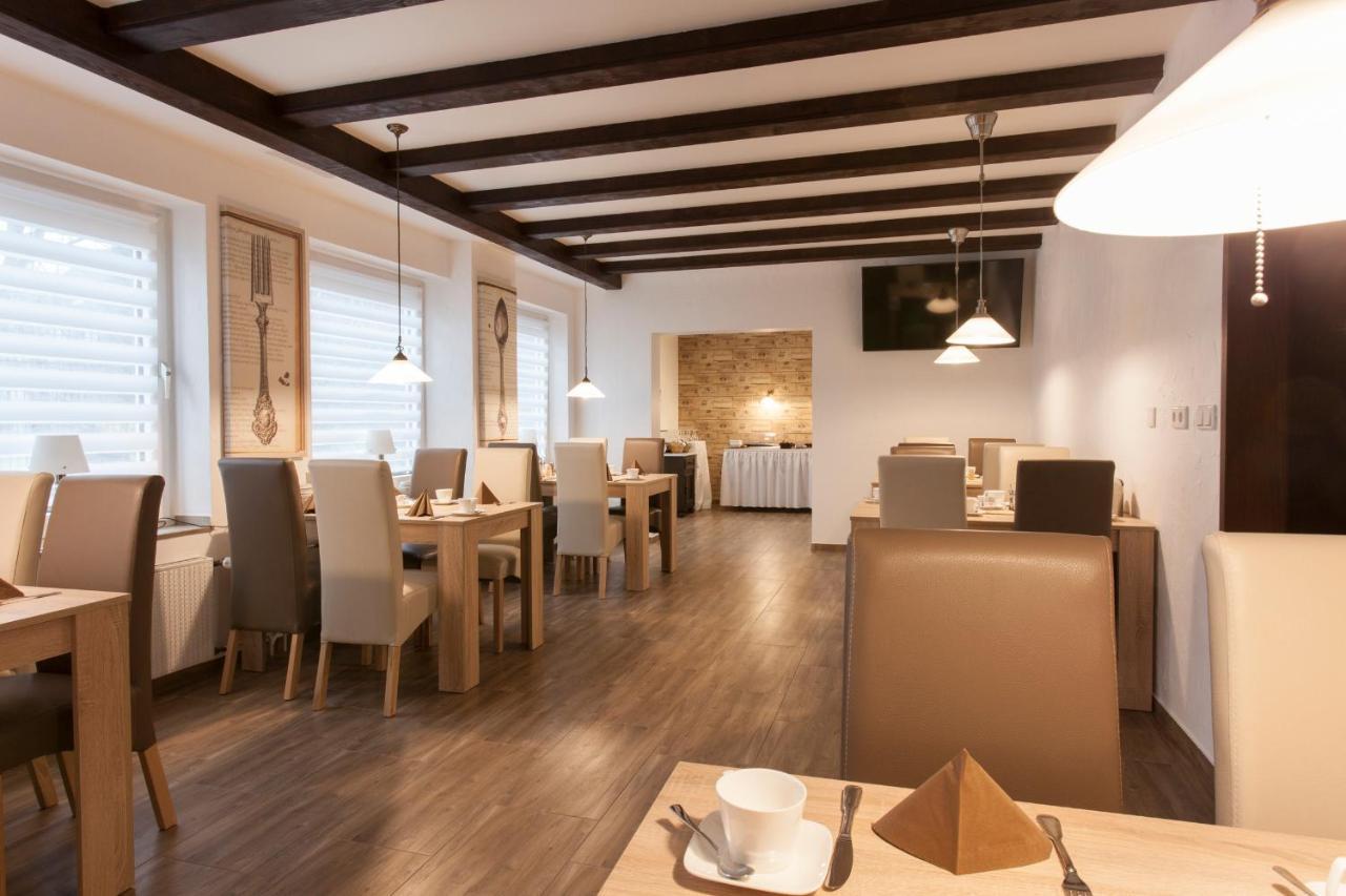 Hotel Angerland Garni ラーティンゲン エクステリア 写真