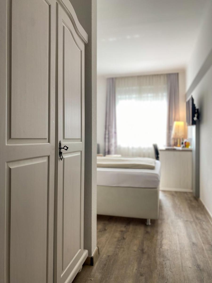 Hotel Angerland Garni ラーティンゲン エクステリア 写真