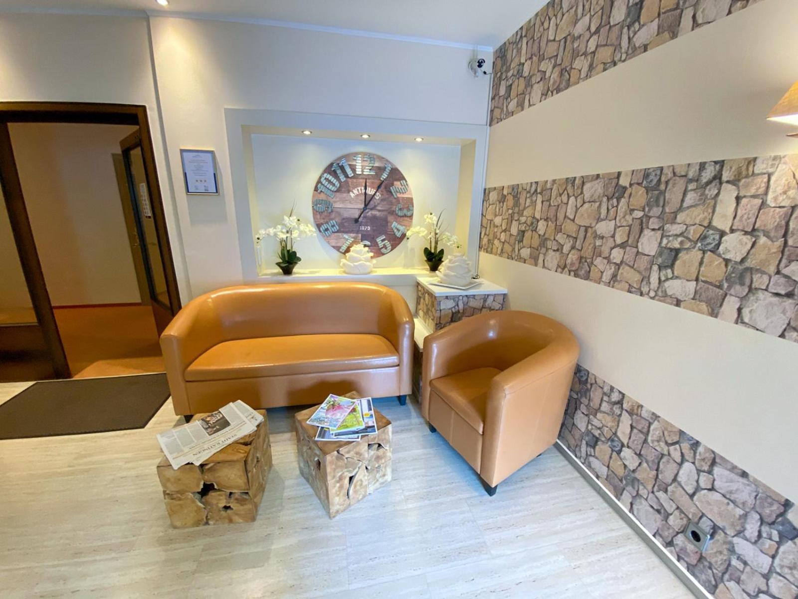 Hotel Angerland Garni ラーティンゲン エクステリア 写真