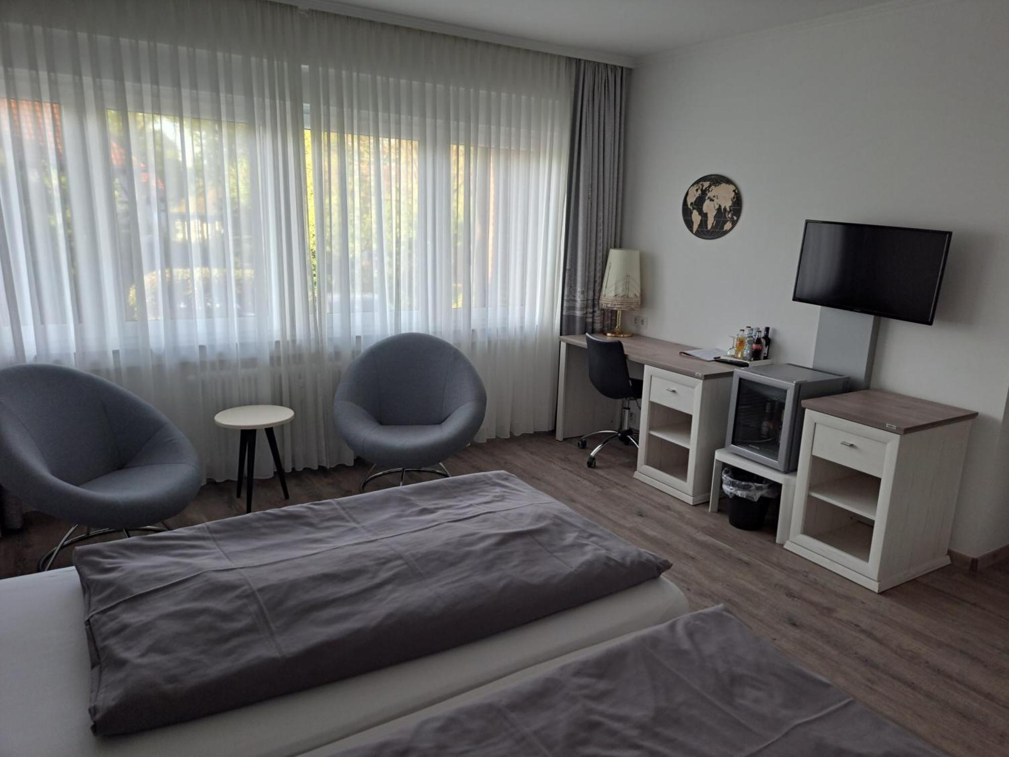 Hotel Angerland Garni ラーティンゲン エクステリア 写真